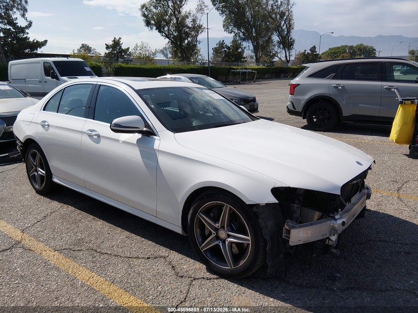 2017 Mercedes-benz E-klasse VIN WDDZF4JB2HA088297 IAAI salvage auction — FRONT & REAR, Salvage (California), sold $6,100 on 2026-07-28 (photo 1)