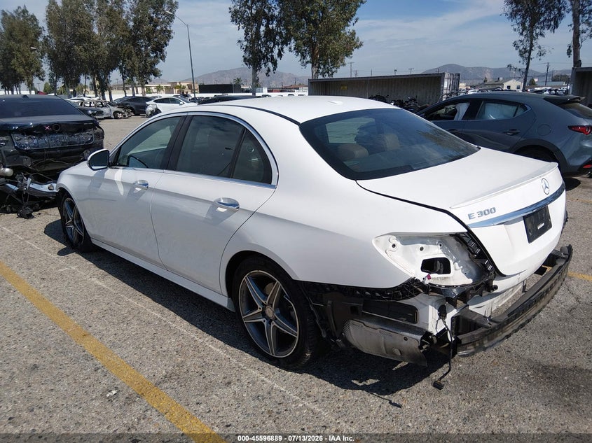 2017 Mercedes-benz E-klasse VIN WDDZF4JB2HA088297 IAAI salvage auction — FRONT & REAR, Salvage (California), sold $6,100 on 2026-07-28 (photo 3)
