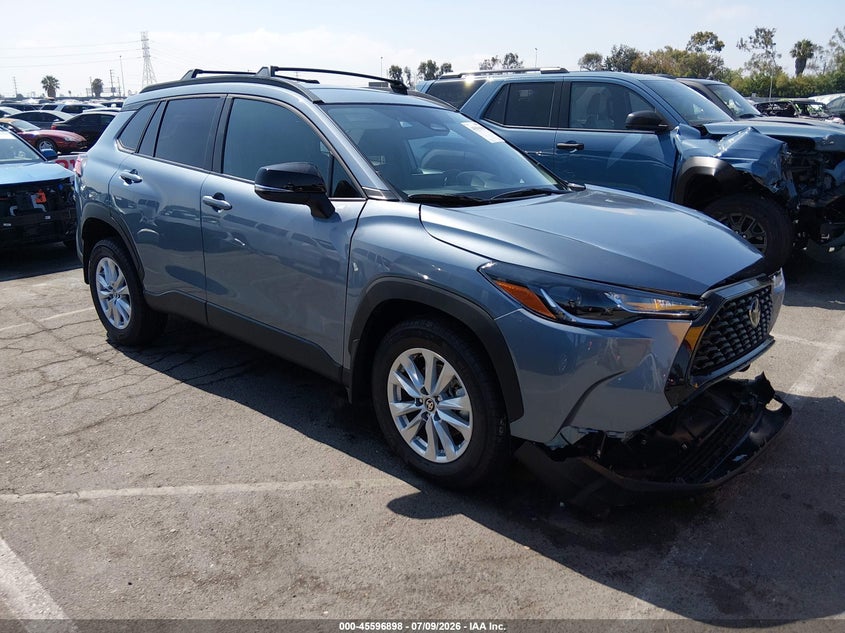 2025 Toyota Corolla cross VIN 7MUCAAAGXSV139389 IAAI salvage auction — LEFT FRONT, Wait Title, sold $6,300 on 2026-08-01 (photo 1)