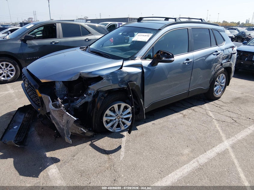 2025 Toyota Corolla cross VIN 7MUCAAAGXSV139389 IAAI salvage auction — LEFT FRONT, Wait Title, sold $6,300 on 2026-08-01 (photo 2)