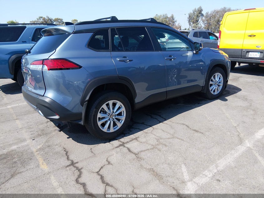 2025 Toyota Corolla cross VIN 7MUCAAAGXSV139389 IAAI salvage auction — LEFT FRONT, Wait Title, sold $6,300 on 2026-08-01 (photo 4)