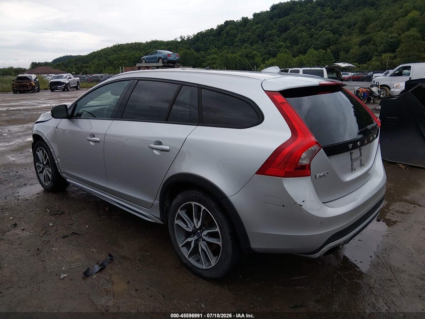 2017 Volvo V60 cross country VIN YV440MWK1H1039412 IAAI salvage auction — FRONT END, Salvage Title, sold $1,875 on 2026-08-07 (photo 3)