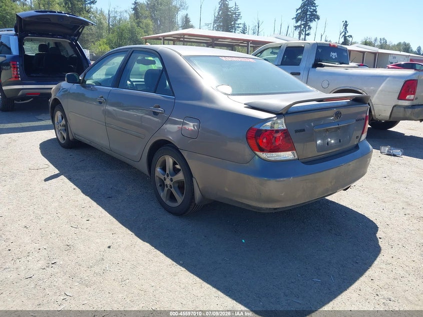 2005 Toyota Camry VIN JTDBA30K850024515 IAAI salvage auction — NORMAL WEAR, Clear (Washington), sold $375 on 2026-07-29 (photo 3)