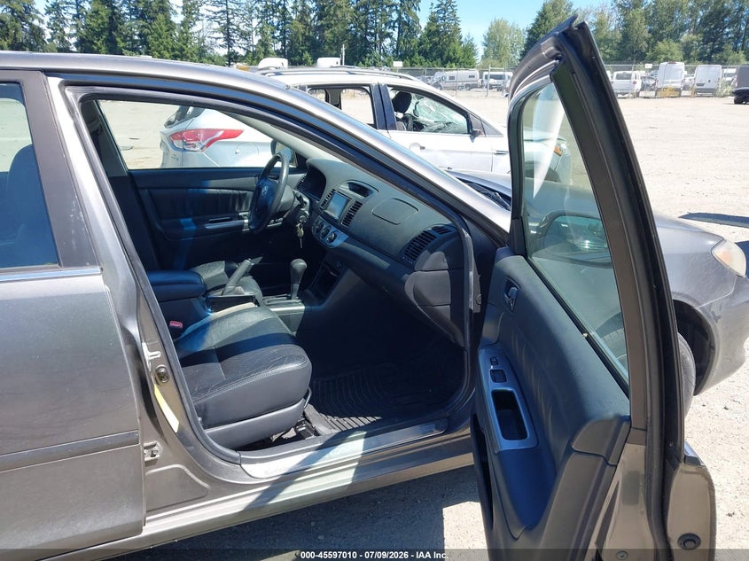 2005 Toyota Camry VIN JTDBA30K850024515 IAAI salvage auction — NORMAL WEAR, Clear (Washington), sold $375 on 2026-07-29 (photo 5)
