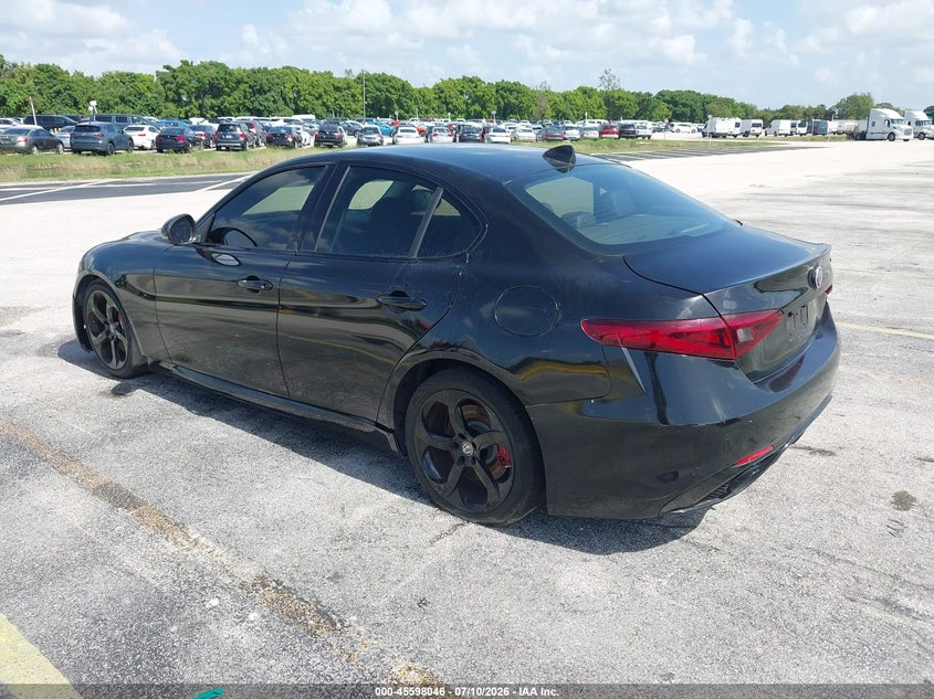 2018 Alfa romeo Giulia VIN ZARFAEBN1J7566504 IAAI salvage auction — NORMAL WEAR, Clear (Florida), sold $525 on 2026-08-13 (photo 3)