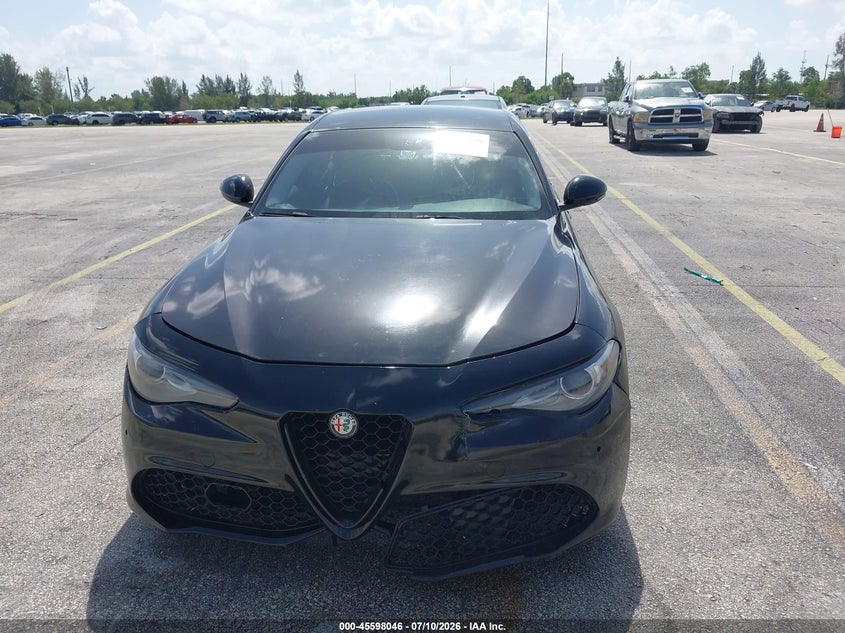 2018 Alfa romeo Giulia VIN ZARFAEBN1J7566504 IAAI salvage auction — NORMAL WEAR, Clear (Florida), sold $525 on 2026-08-13 (photo 6)