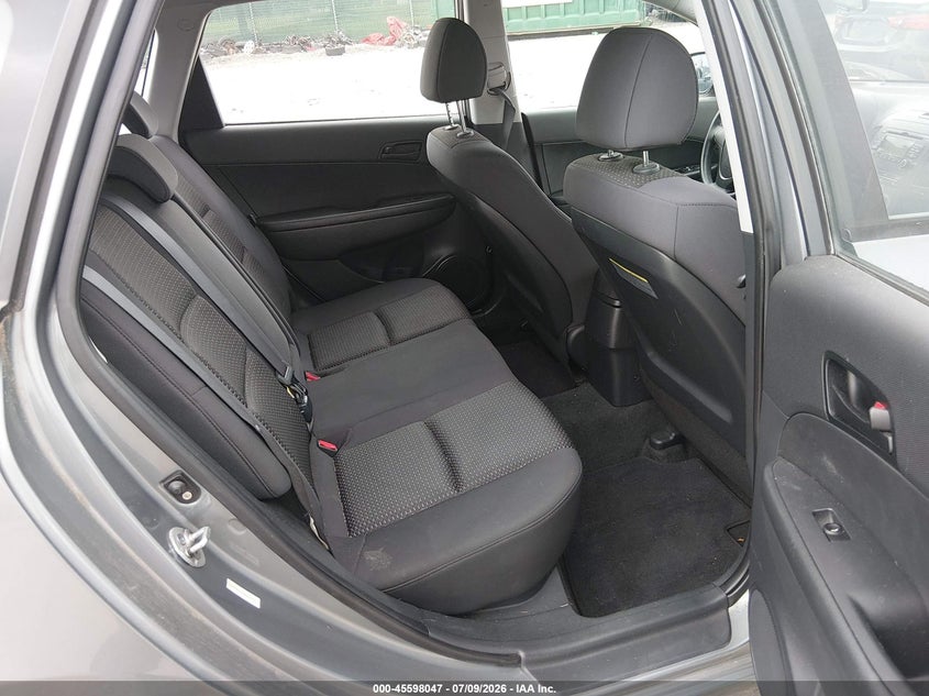 2010 Hyundai Elantra VIN KMHDB8AE0AU075601 IAAI salvage auction — NORMAL WEAR, Clear (Pennsylvania), sold $500 on 2026-07-11 (photo 8)