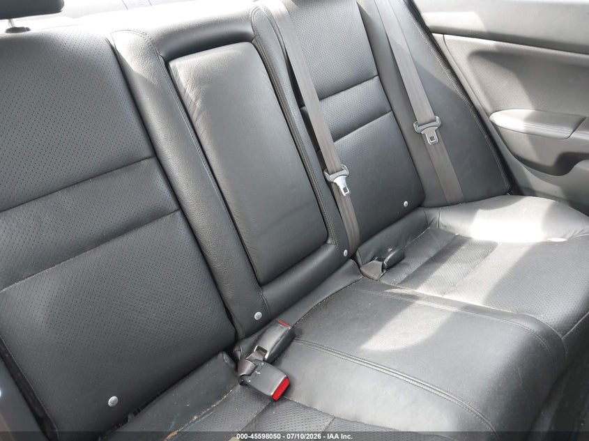 2004 Acura Tsx VIN JH4CL96914C035180 IAAI salvage auction — NORMAL WEAR, Clear (Virginia), sold $725 on 2026-07-23 (photo 8)