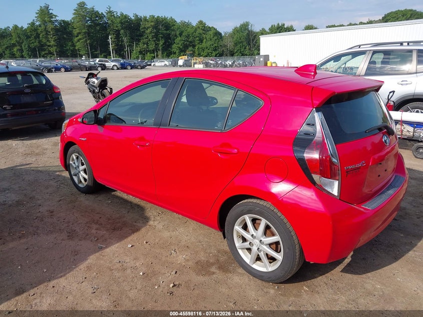 2015 Toyota Prius c VIN JTDKDTB36F1102394 IAAI salvage auction — NORMAL WEAR, Clear (Massachusetts), sold $1,300 on 2026-07-20 (photo 3)