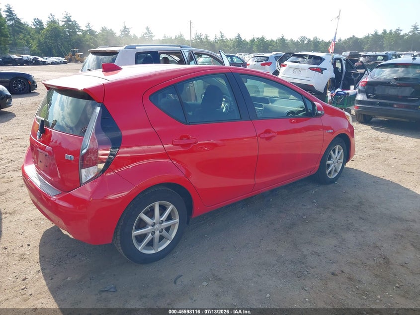 2015 Toyota Prius c VIN JTDKDTB36F1102394 IAAI salvage auction — NORMAL WEAR, Clear (Massachusetts), sold $1,300 on 2026-07-20 (photo 4)