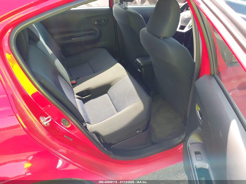 2015 Toyota Prius c VIN JTDKDTB36F1102394 IAAI salvage auction — NORMAL WEAR, Clear (Massachusetts), sold $1,300 on 2026-07-20 (photo 8)