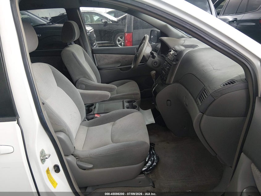 2008 Toyota Sienna VIN 5TDZK23C58S185934 IAAI salvage auction — NORMAL WEAR, Clear (Texas), sold $500 on 2026-07-28 (photo 5)