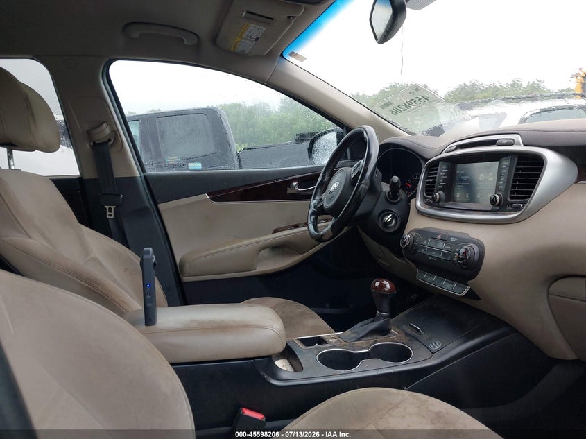 2017 Kia Sorento VIN 5XYPG4A33HG241552 IAAI salvage auction — NORMAL WEAR, Repossession Paperwork (South Carolina), sold $25 on 2026-07-28 (photo 5)