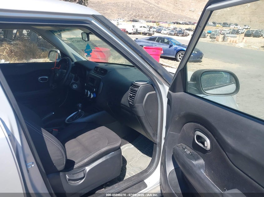 2016 Kia Soul VIN KNDJN2A29G7872244 IAAI salvage auction — NORMAL WEAR, Clear - Dealer Only (California), sold $550 on 2026-07-28 (photo 5)