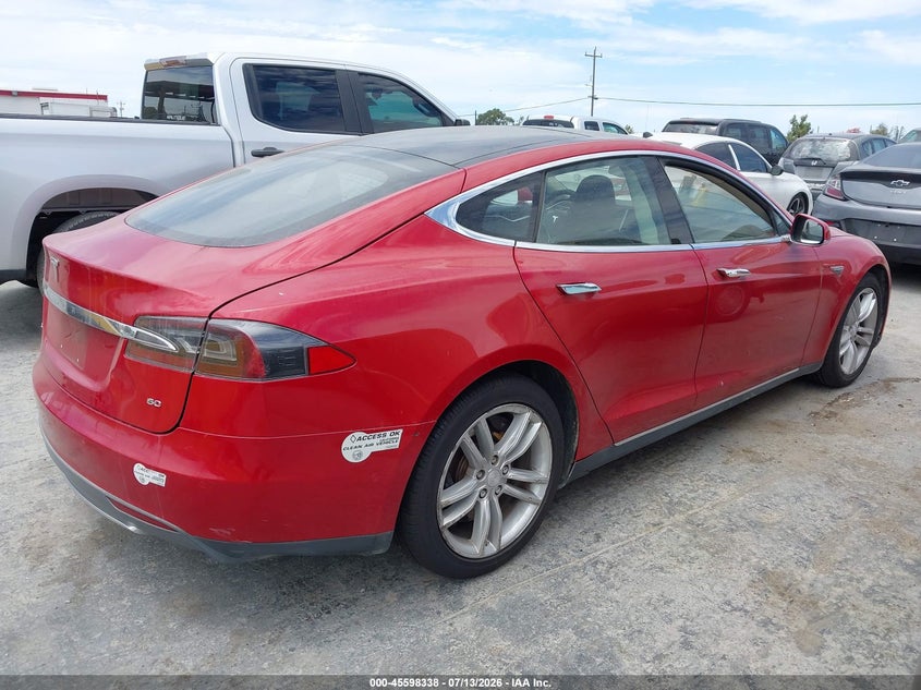 2014 Tesla Model s VIN 5YJSA1S12EFP60697 IAAI salvage auction — NORMAL WEAR, Clear (California), sold $1,050 on 2026-07-23 (photo 4)