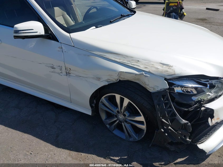 2016 Mercedes-benz E-klasse VIN WDDHF5KB4GB259396 IAAI salvage auction — RIGHT FRONT, Salvage (California), sold $3,900 on 2026-08-11 (photo 6)