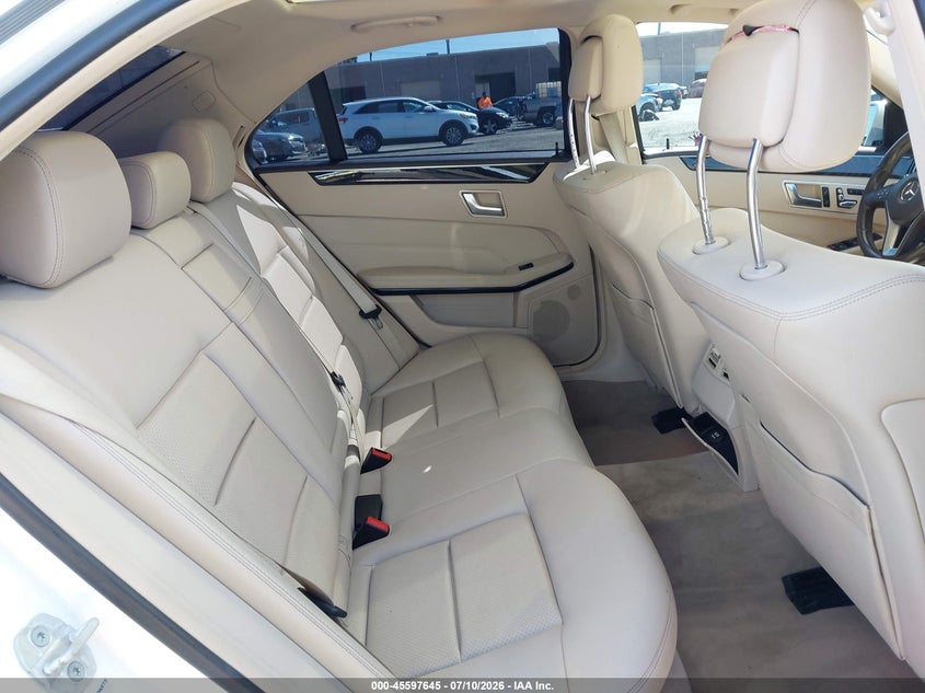 2016 Mercedes-benz E-klasse VIN WDDHF5KB4GB259396 IAAI salvage auction — RIGHT FRONT, Salvage (California), sold $3,900 on 2026-08-11 (photo 8)