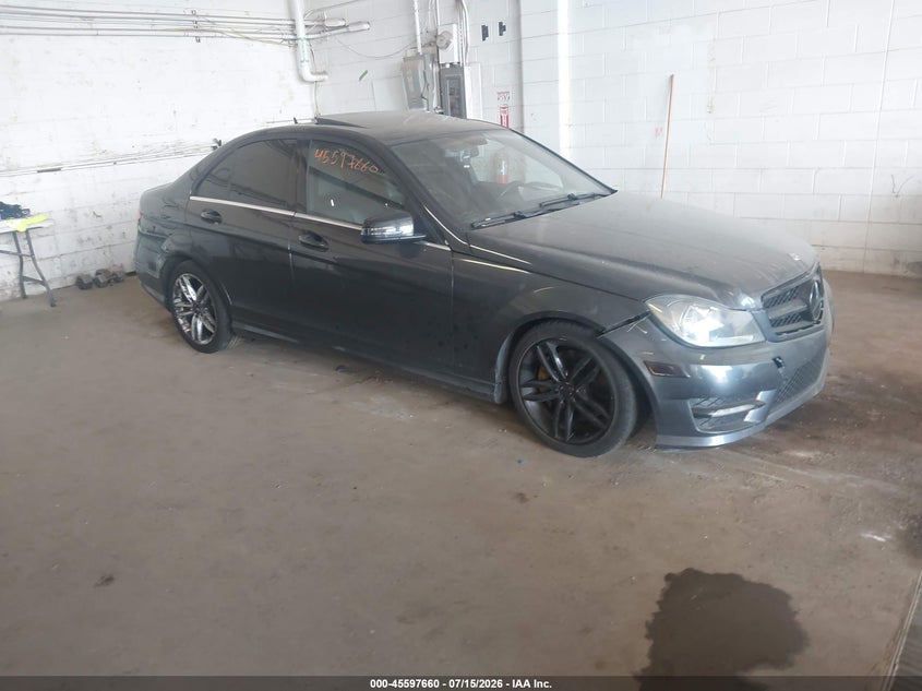 2013 Mercedes-benz C-klasse VIN WDDGF8AB8DR245325 IAAI salvage auction — NORMAL WEAR, Clear (Montana), sold $1,475 on 2026-08-13 (photo 1)
