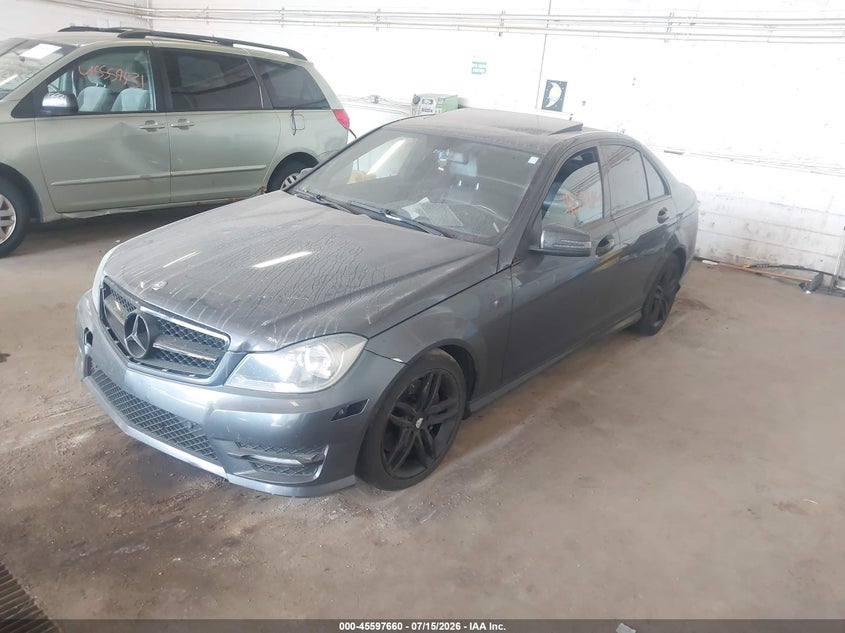 2013 Mercedes-benz C-klasse VIN WDDGF8AB8DR245325 IAAI salvage auction — NORMAL WEAR, Clear (Montana), sold $1,475 on 2026-08-13 (photo 2)