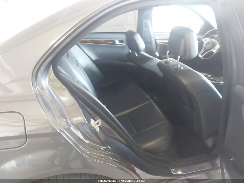 2013 Mercedes-benz C-klasse VIN WDDGF8AB8DR245325 IAAI salvage auction — NORMAL WEAR, Clear (Montana), sold $1,475 on 2026-08-13 (photo 8)