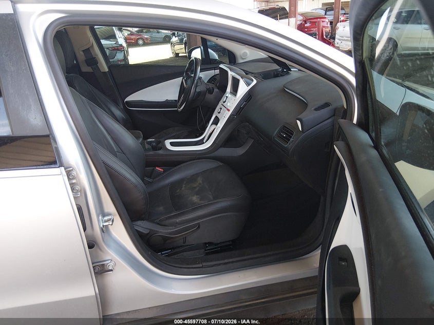2022 Tesla Model y VIN 7SAYGDEEXNF411458 IAAI salvage auction — RIGHT SIDE, Salvage Title, sold $8,700 on 2026-08-27 (photo 5)