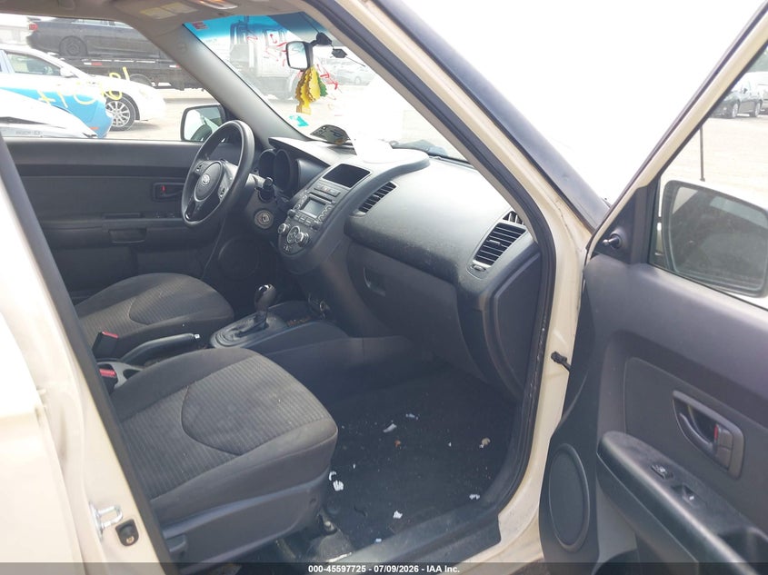 2012 Kia Soul VIN KNDJT2A51C7464220 IAAI salvage auction — NORMAL WEAR, Clear (Indiana), sold $675 on 2026-07-29 (photo 5)