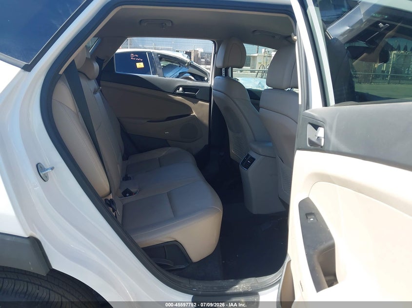 2018 Hyundai Tucson VIN KM8J33A47JU646219 IAAI salvage auction — LEFT & RIGHT, Salvage (California), sold $1,450 on 2026-07-28 (photo 8)