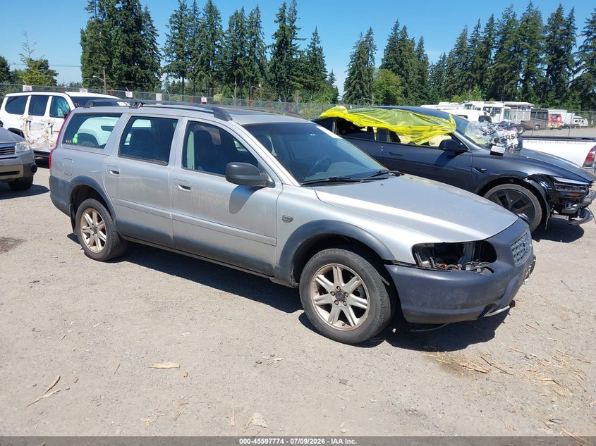 2002 Volvo V70 VIN YV1SZ58D521068854 IAAI salvage auction — NORMAL WEAR, Clear (Washington), sold $375 on 2026-07-29 (photo 1)