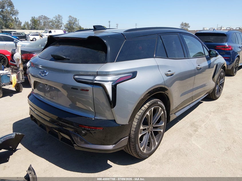 2025 Chevrolet Blazer ev VIN 3GNKDERL1SS247103 IAAI salvage auction — SIDE, Salvage Title, sold $10,600 on 2026-07-31 (photo 4)