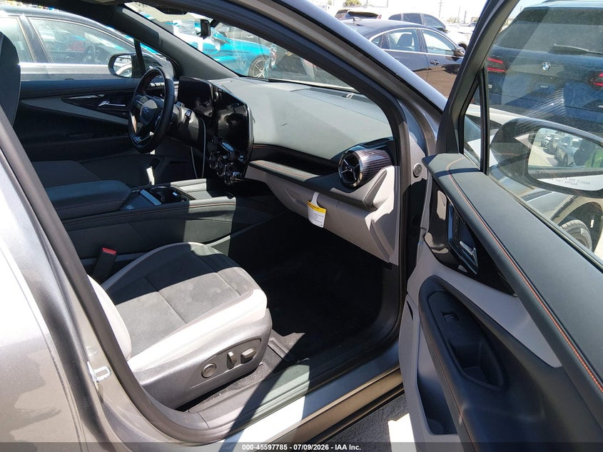 2025 Chevrolet Blazer ev VIN 3GNKDERL1SS247103 IAAI salvage auction — SIDE, Salvage Title, sold $10,600 on 2026-07-31 (photo 5)