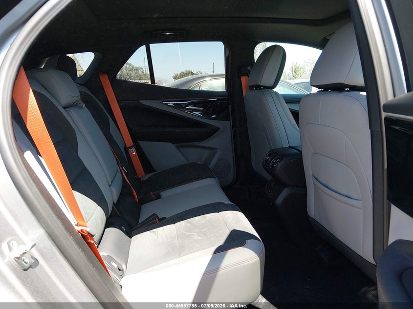 2025 Chevrolet Blazer ev VIN 3GNKDERL1SS247103 IAAI salvage auction — SIDE, Salvage Title, sold $10,600 on 2026-07-31 (photo 8)
