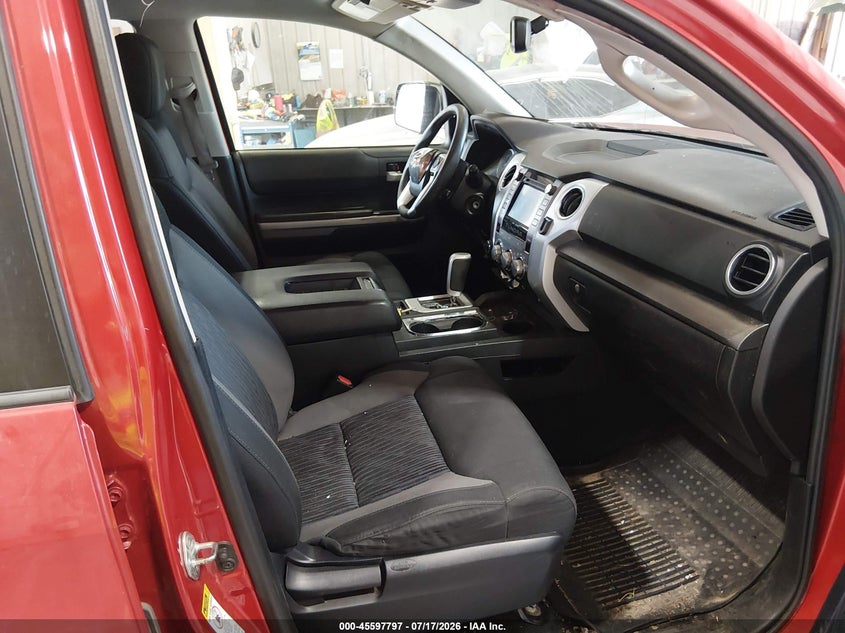 2016 Toyota Tundra VIN 5TFUW5F11GX497820 IAAI salvage auction — RIGHT FRONT, Clear (Wisconsin), sold $6,100 on 2026-07-29 (photo 5)