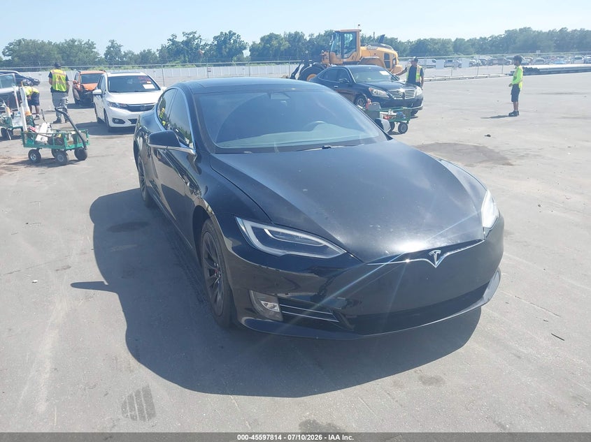 2017 Tesla Model s VIN 5YJSA1E42HF187617 — IAAI salvage auction photo