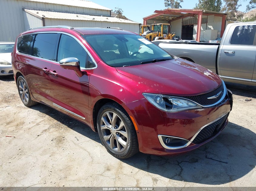 2017 Chrysler Pacifica VIN 2C4RC1GG7HR599665 IAAI salvage auction — TRANSMISSION, Wait Title, sold $2,400 on 2026-08-19 (photo 1)