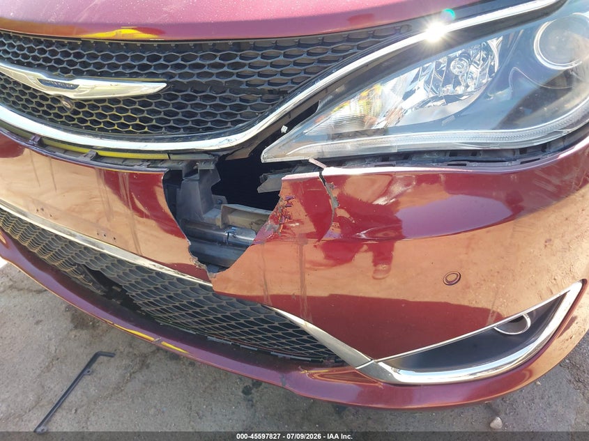 2017 Chrysler Pacifica VIN 2C4RC1GG7HR599665 IAAI salvage auction — TRANSMISSION, Wait Title, sold $2,400 on 2026-08-19 (photo 6)