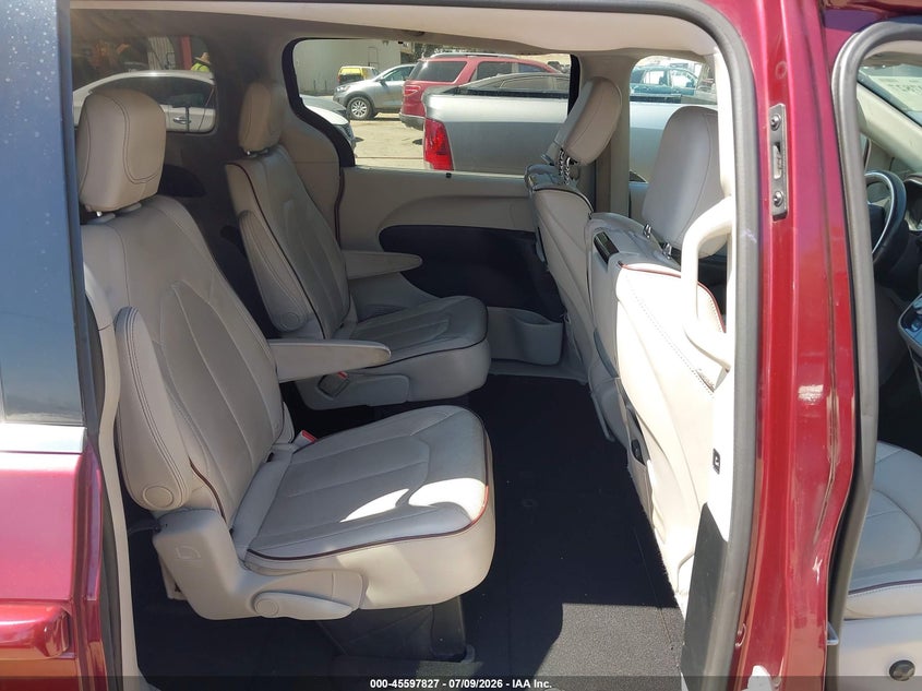2017 Chrysler Pacifica VIN 2C4RC1GG7HR599665 IAAI salvage auction — TRANSMISSION, Wait Title, sold $2,400 on 2026-08-19 (photo 8)