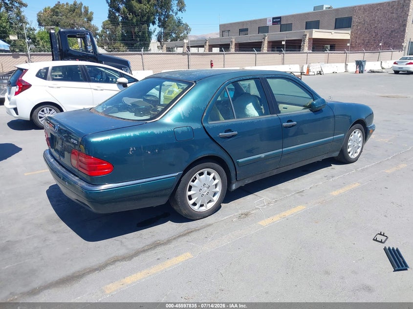 1996 Mercedes-benz E-class VIN WDBJF20FXTJ023429 IAAI salvage auction — NORMAL WEAR, Clear - Dealer Only (California), sold $25 on 2026-07-29 (photo 4)