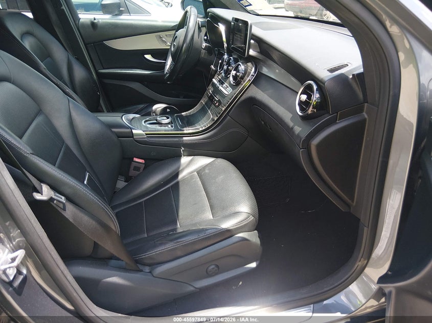 2019 Mercedes-benz Glc class VIN WDC0G4JB0KV125664 IAAI salvage auction — NORMAL WEAR, Original (Texas), sold $4,200 on 2026-08-10 (photo 5)