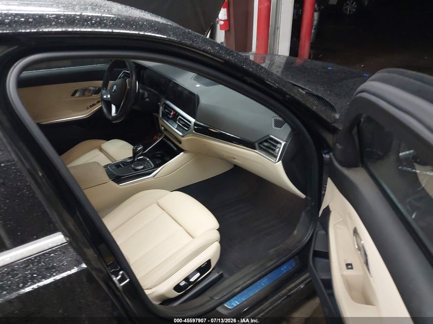 2019 BMW 3er VIN WBA5R1C52KAJ99071 IAAI salvage auction — LEFT SIDE, Salvage (Arizona), sold $7,500 on 2026-08-03 (photo 5)