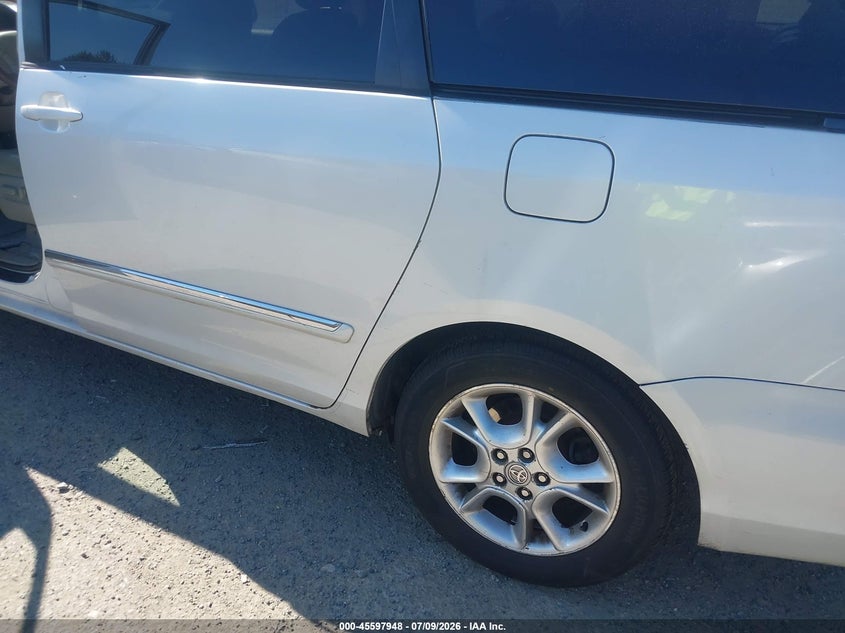 2006 Toyota Sienna VIN 5TDZA22C56S525603 IAAI salvage auction — NORMAL WEAR, Clear (Washington), sold $1,075 on 2026-07-17 (photo 6)