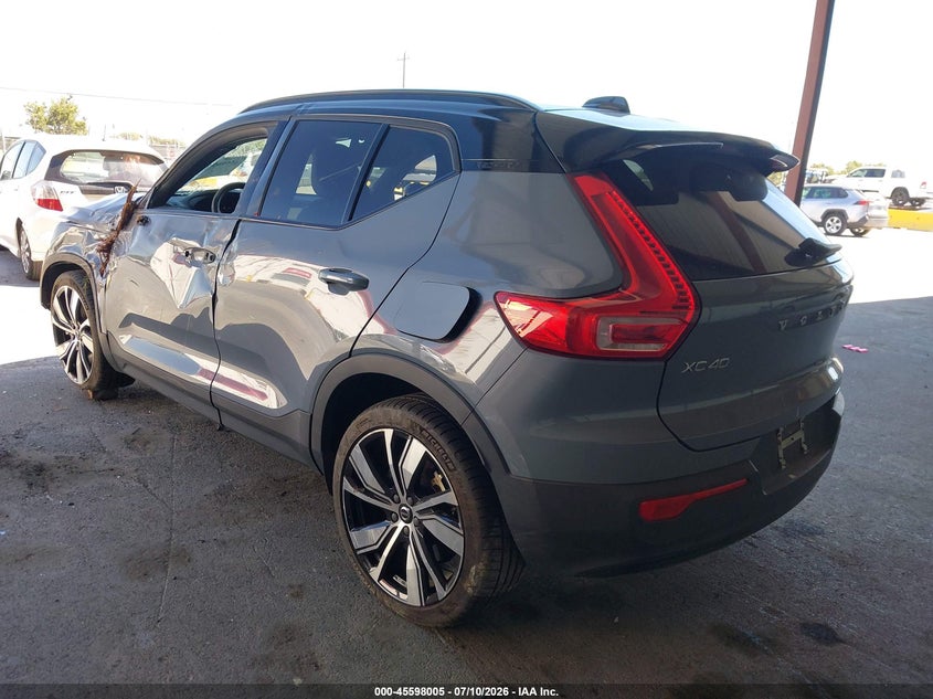 2021 Volvo Xc40 VIN YV4ED3URXM2583222 IAAI salvage auction — LEFT SIDE, Salvage (California), sold $8,050 on 2026-08-13 (photo 3)