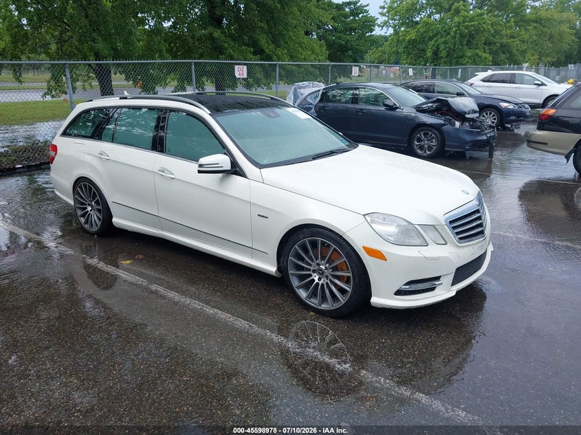2012 Mercedes-benz E-klasse VIN WDDHH8JB2CA579474 IAAI salvage auction — WATER/FLOOD, Salvage Title, sold $700 on 2026-08-03 (photo 1)