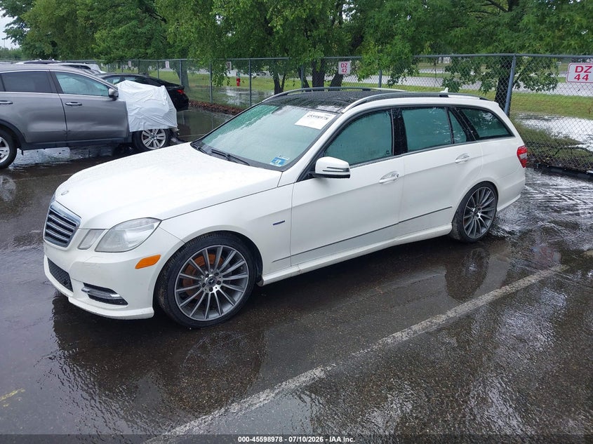 2012 Mercedes-benz E-klasse VIN WDDHH8JB2CA579474 IAAI salvage auction — WATER/FLOOD, Salvage Title, sold $700 on 2026-08-03 (photo 2)