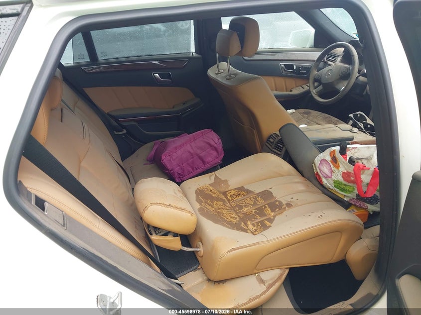 2012 Mercedes-benz E-klasse VIN WDDHH8JB2CA579474 IAAI salvage auction — WATER/FLOOD, Salvage Title, sold $700 on 2026-08-03 (photo 8)