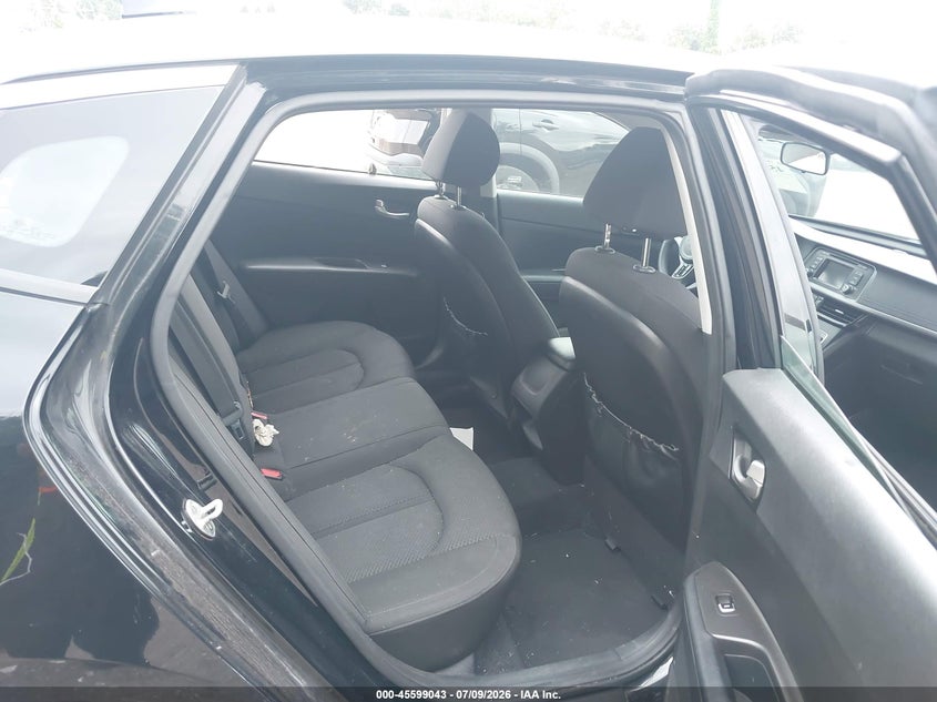 2016 Kia Optima VIN 5XXGT4L33GG031643 IAAI salvage auction — NORMAL WEAR, Clear (Pennsylvania), sold $1,925 on 2026-07-31 (photo 8)