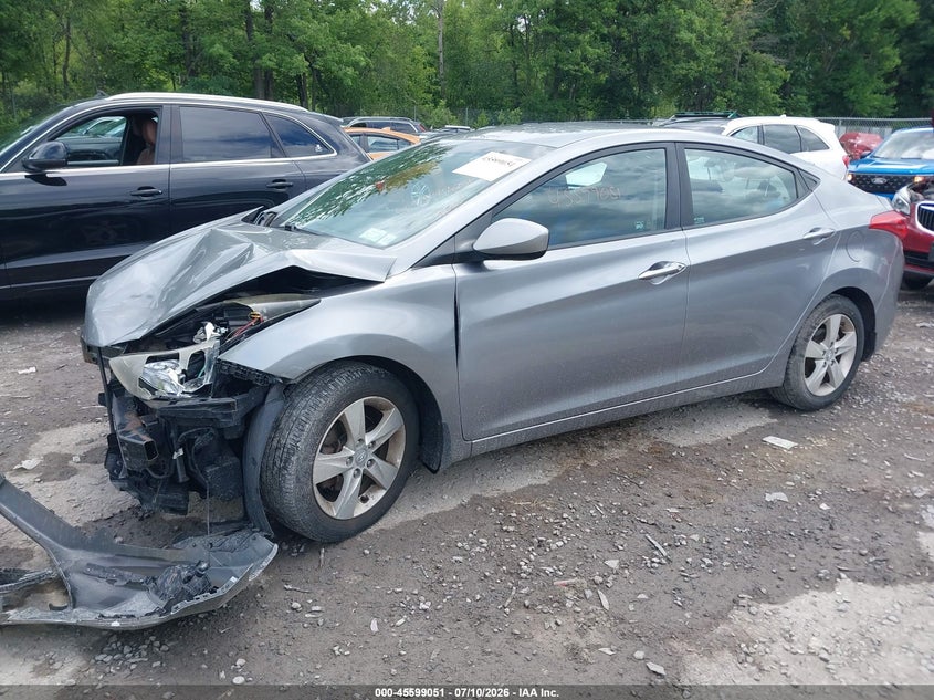 2013 Hyundai Elantra VIN KMHDH4AE5DU582232 IAAI salvage auction — NORMAL WEAR, Salvage Title, sold $200 on 2026-07-28 (photo 2)