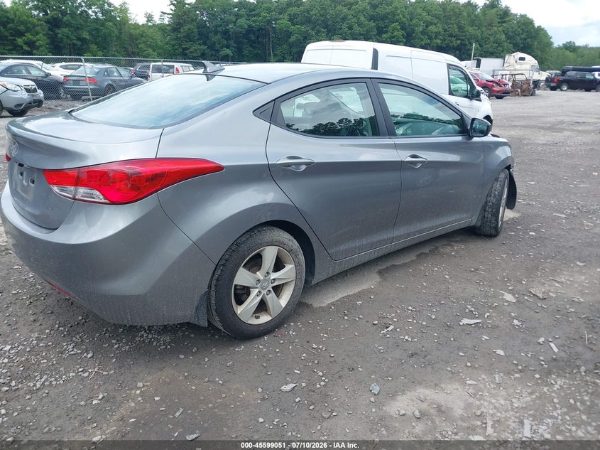 2013 Hyundai Elantra VIN KMHDH4AE5DU582232 IAAI salvage auction — NORMAL WEAR, Salvage Title, sold $200 on 2026-07-28 (photo 4)