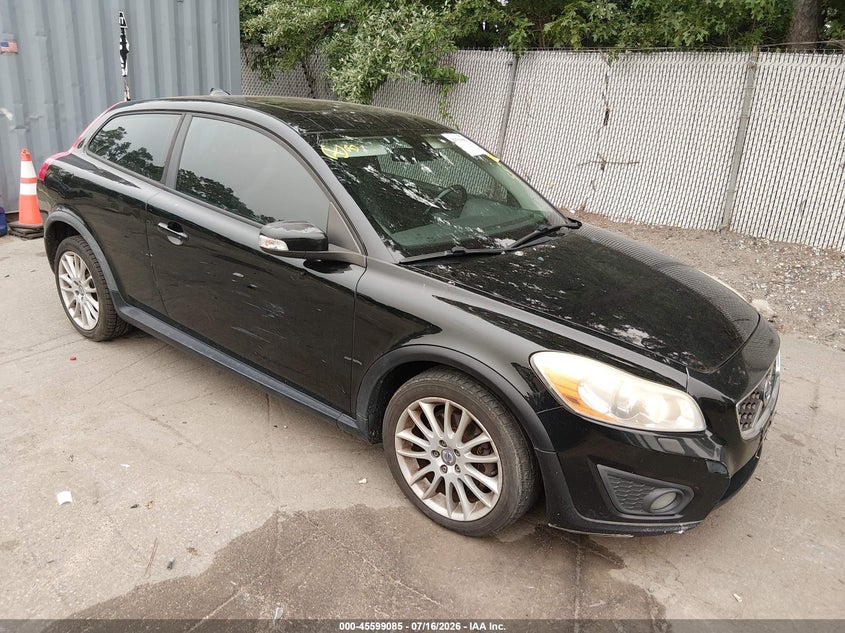 2011 Volvo C30 VIN YV1672MK9B2223703 IAAI salvage auction — REAR END, Mv-907A (New York), sold $525 on 2026-07-28 (photo 1)