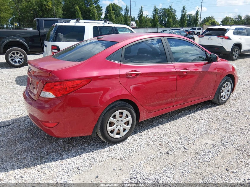 2013 Hyundai Accent VIN KMHCT4AEXDU313184 IAAI salvage auction — NORMAL WEAR, Clear (Missouri), sold $125 on 2026-07-20 (photo 4)