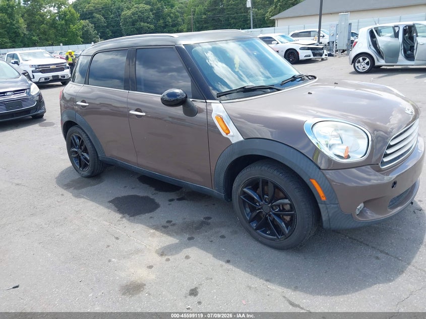 2012 Mini VIN WMWZB3C50CWM02836 IAAI salvage auction — NORMAL WEAR, Salvage Title, sold $300 on 2026-07-29 (photo 1)